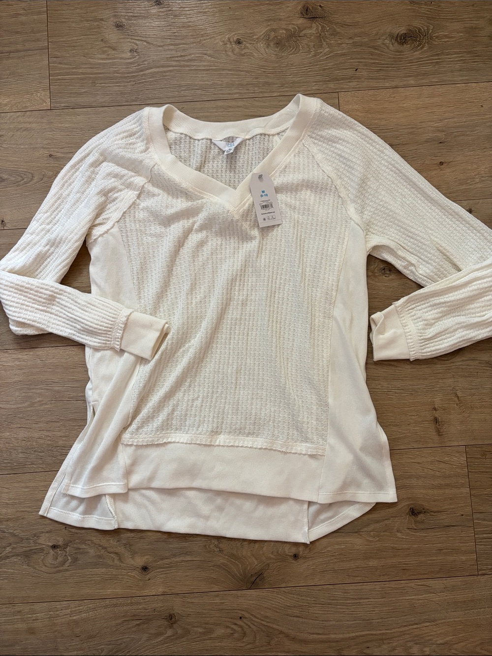 Time and Tru Cream V-Neck Waffle Knit Long Sleeve Top Tunic Waffle Knit